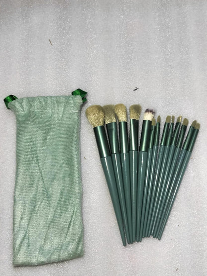 13 Pcs Makeup Brush with Pouch Set.